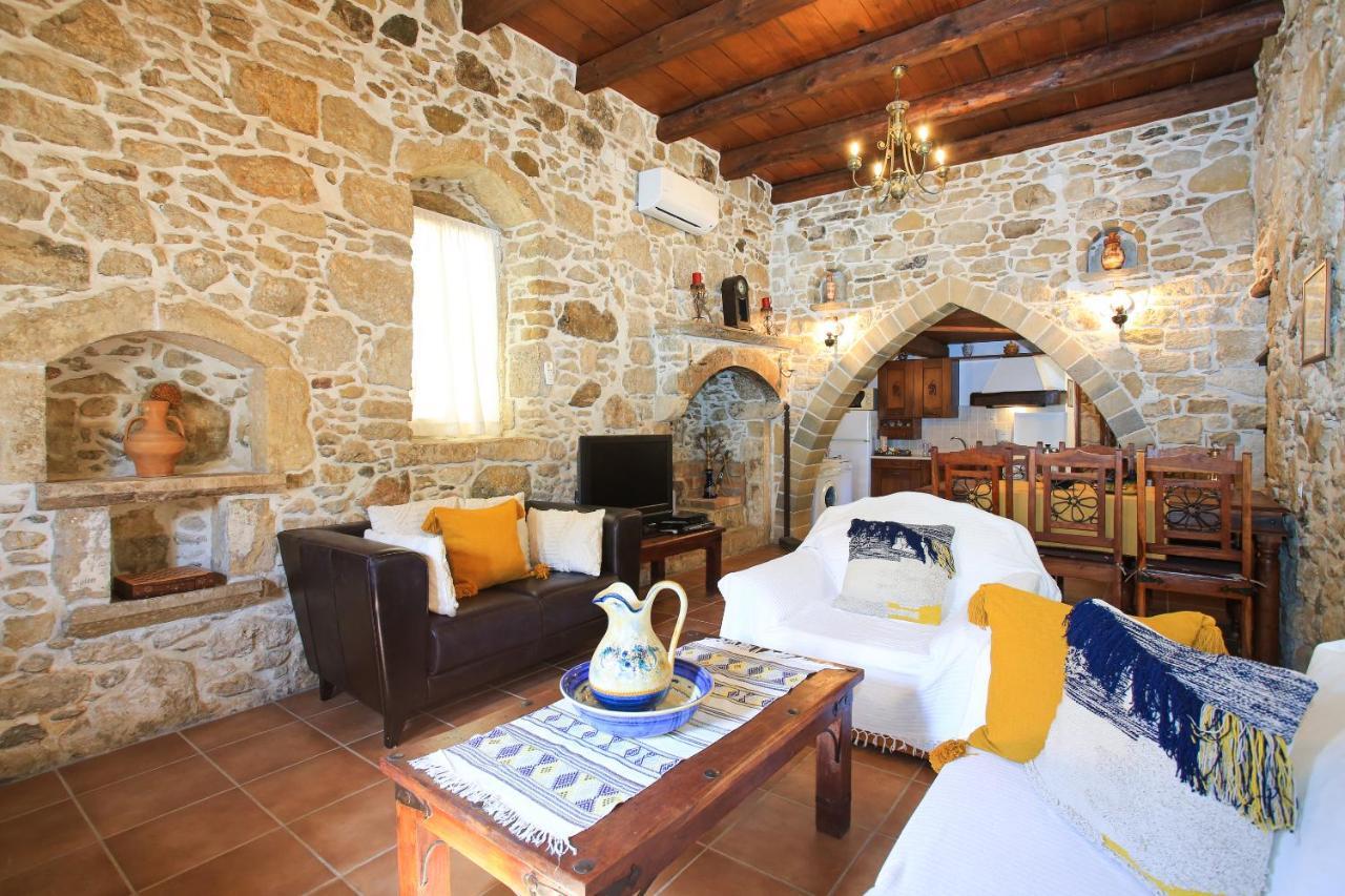 Villa Radamanthis Sivas ภายนอก รูปภาพ