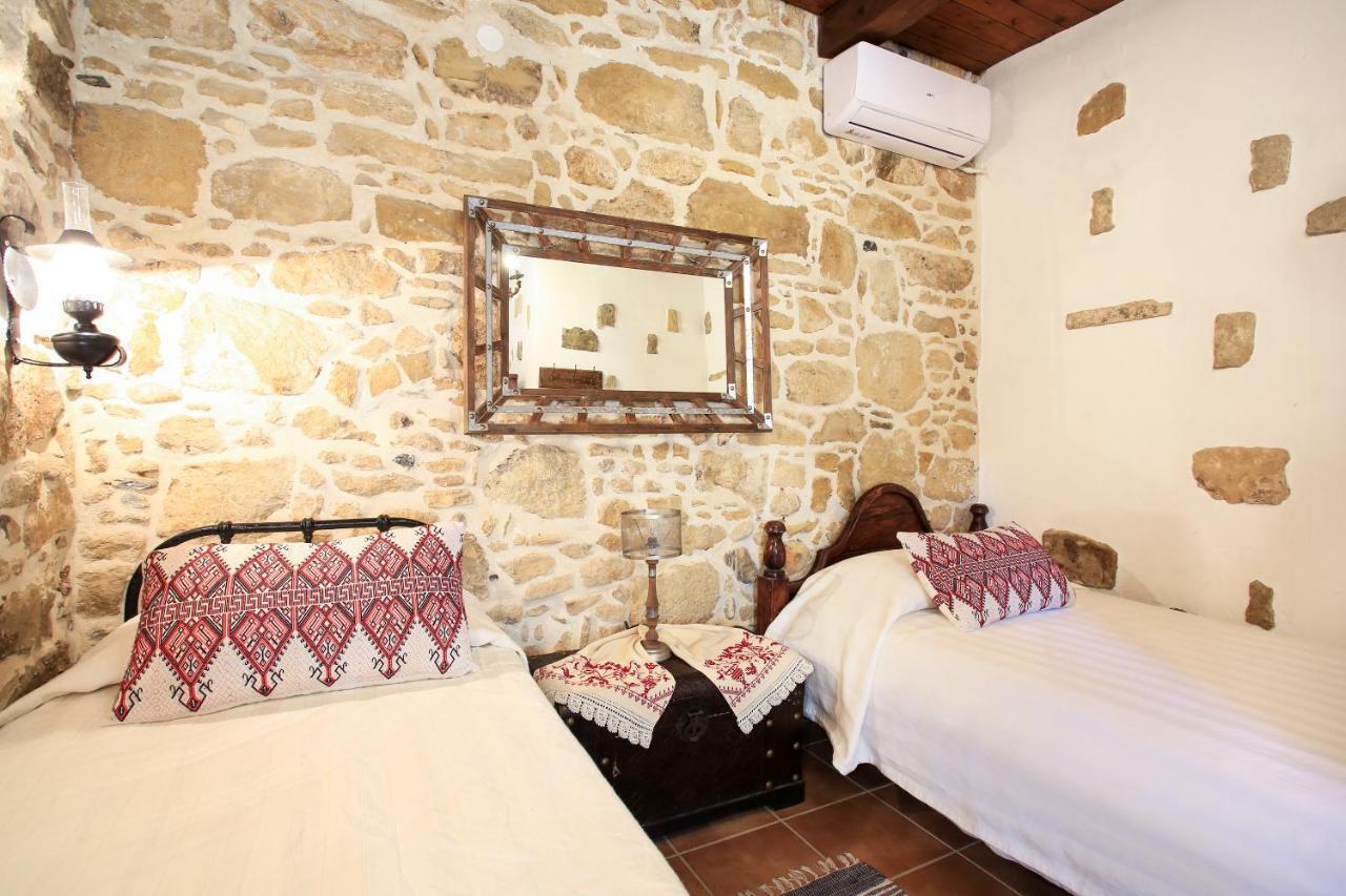 Villa Radamanthis Sivas ภายนอก รูปภาพ